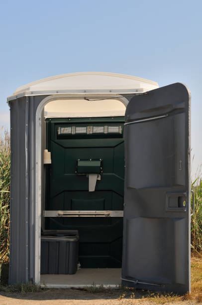 Best Construction site porta potty rental  in Bromley, KY